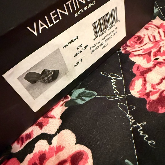 Valentino Gold and Red Sandals with Chunky Heel - Picture 4 of 5